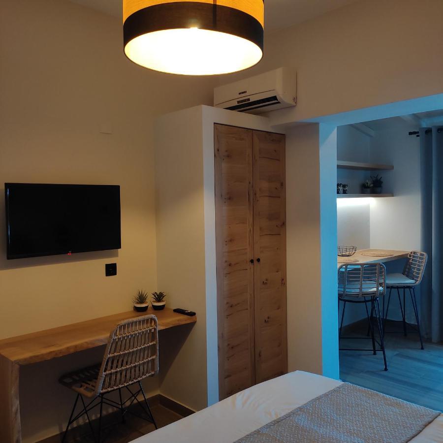 Pansion Nikos Apartman Patitíri Kültér fotó