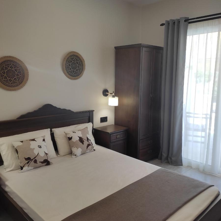 Pansion Nikos Apartman Patitíri Kültér fotó