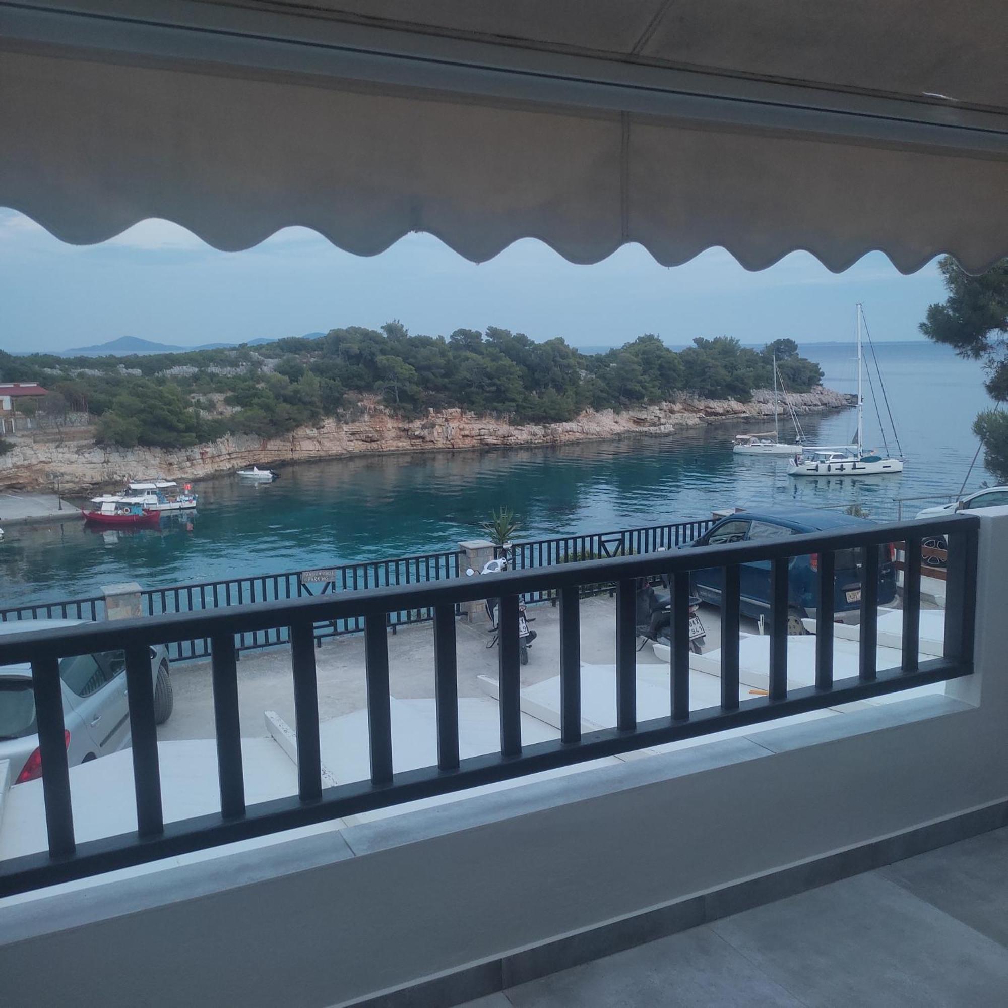 Pansion Nikos Apartman Patitíri Kültér fotó