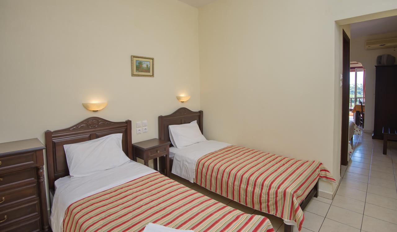Pansion Nikos Apartman Patitíri Kültér fotó